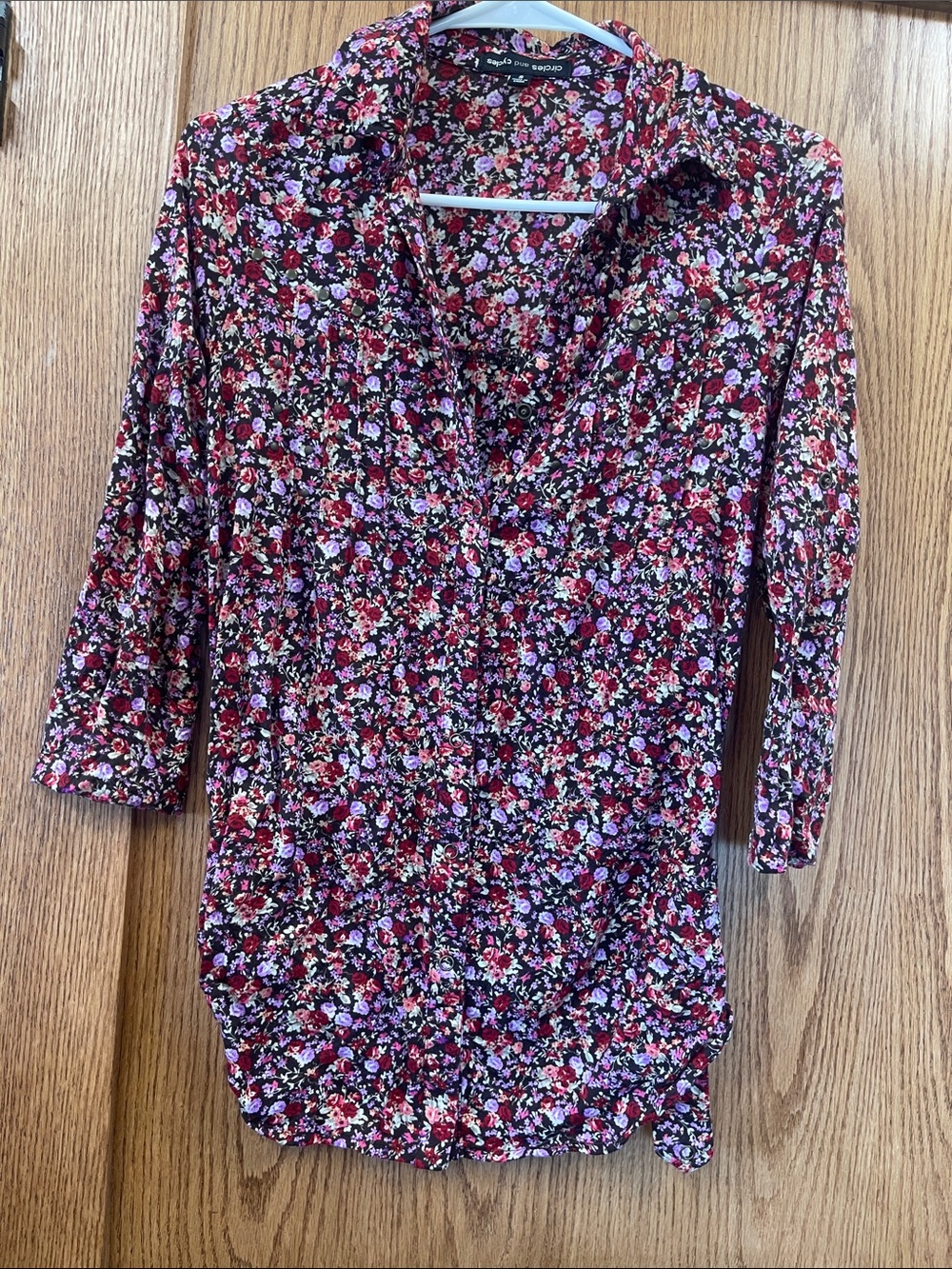 Women’s Floral Button-Up Shirt - Red Multi